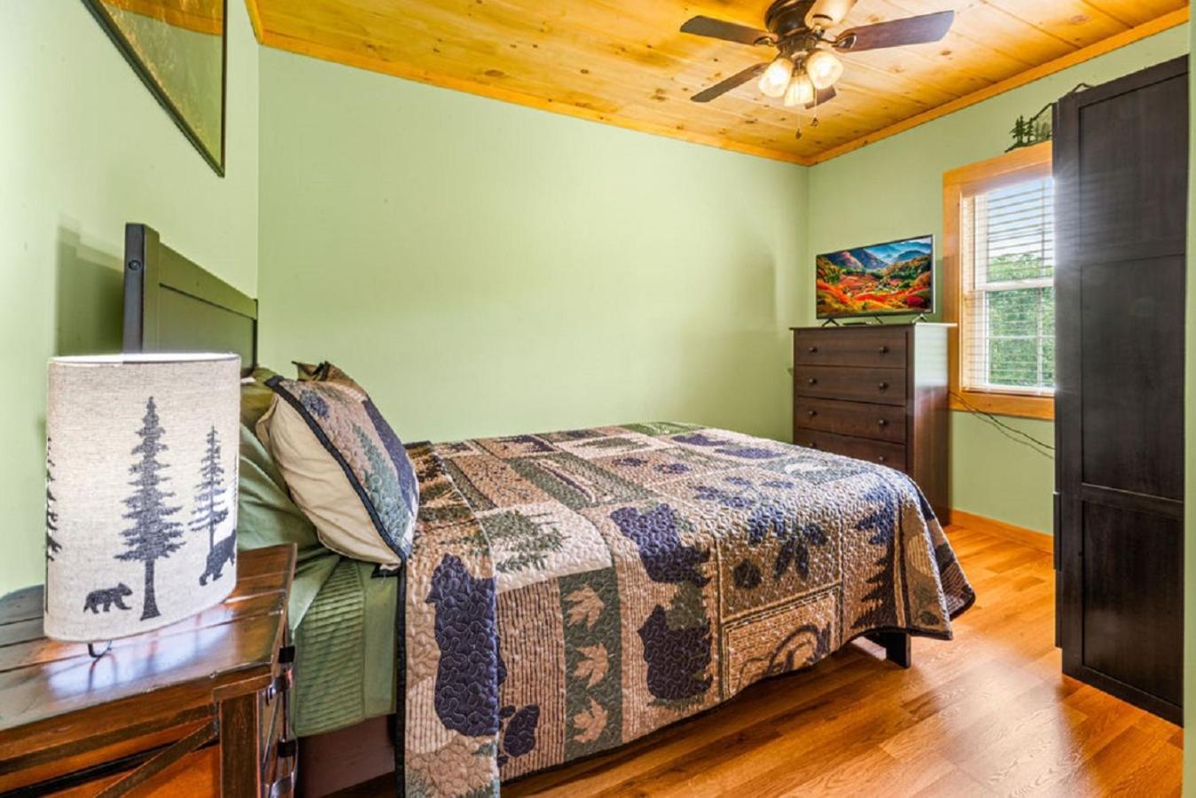 Holiday home Brand New Tiny Cabin! A Bearly Adventure Sevierville