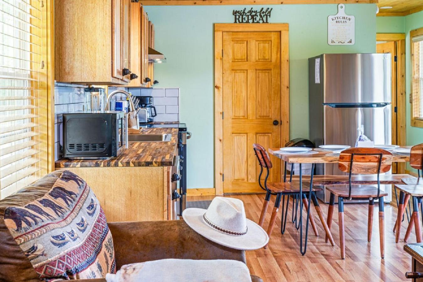 Brand New Tiny Cabin! A Bearly Adventure